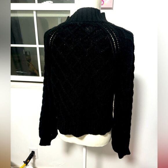 American Eagle Outfitters Sweaters - American Eagle Sweater in Good Precondition Large Size